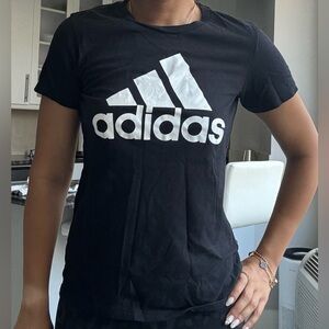Adidas T-shirt